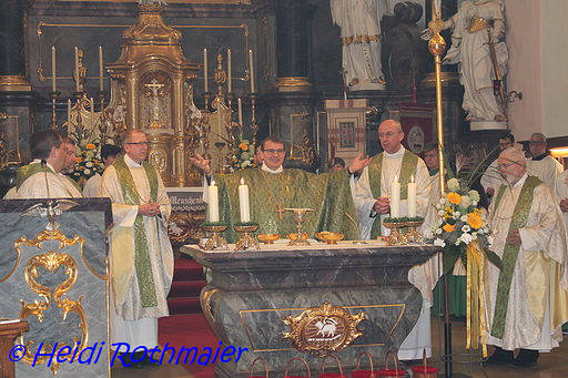 Festgottesdienst mit Bischof Holub